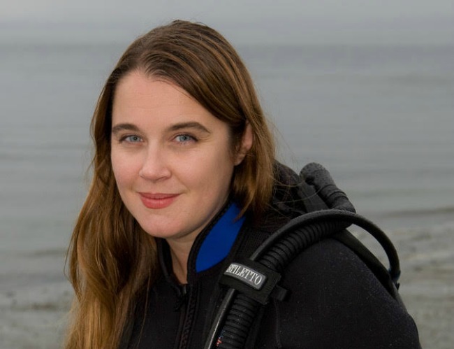 Amanda Castleman diving Puget Sound Photo by Mike Kerin